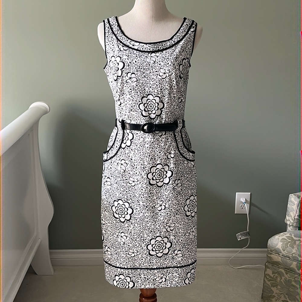 Super cute summer dress.